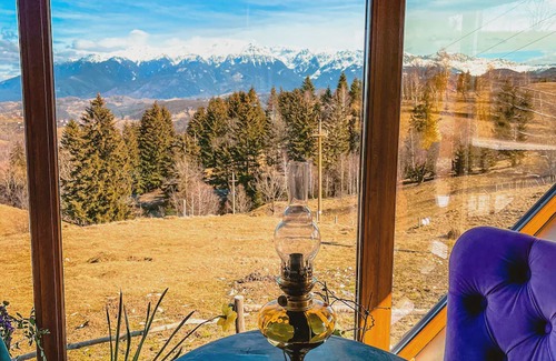 Sirnea Casa | Refurbished barn looking over the mountains - 20 min away from Dracula's Castle