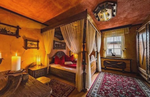 Falkenhagen Casa | NEW! Knights' hostel to the falcon