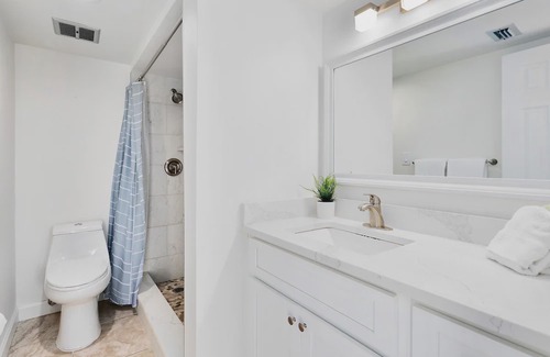 Avon By The Sea Condominio | Bright Direct Oceanfront Condo Near the Pier with Stunning Views and Heated Pool