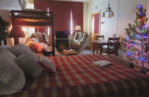 Parshall Apartamento | Self care Spa amenities Remote wilderness location no crowds.nAdequate vehicle!