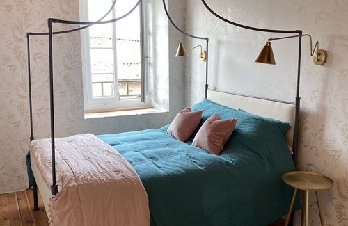 Haimps Casa | Stunning ‘Maison de Maitre’ with Private Pool, Near Cognac. Sleeps 10