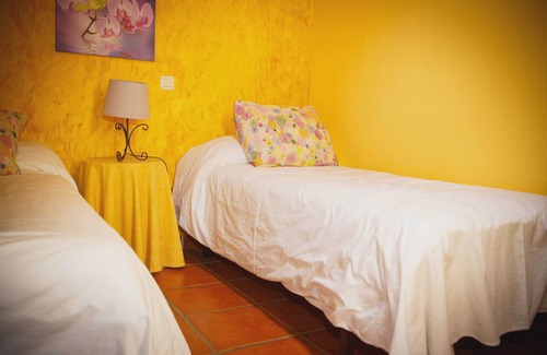 Horcajuelo de la Sierra Chalet De Esquí | Ideal for groups of 12 to 16 passengers who want to enjoy nature.