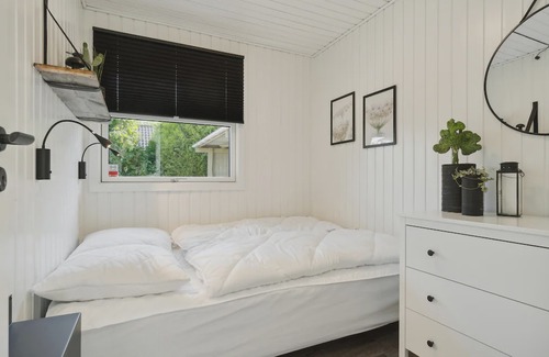 Skastrup Strand Casa | Stunning Home In Bogense With Wifi