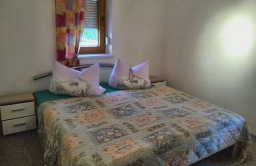 Groitzsch Apartamento | Apartment in the countryside in a small town in the south of Leipzig for up to 4 people