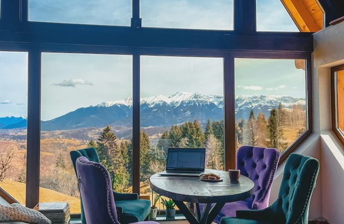Sirnea Casa | Refurbished barn looking over the mountains - 20 min away from Dracula's Castle