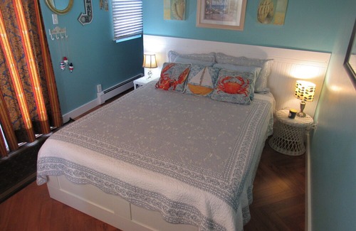 Black Point Cabaña | Idyllic, sparkling clean ocean/beach cottage for your spontaneous getaway.