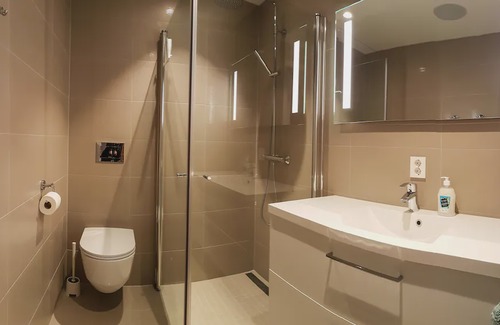 Skulestad Casa | New and Exclusive Cottage in Voss with a great view