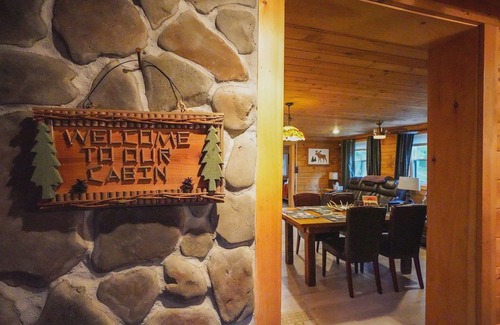 Long Lake Cabina | Pinecone Place - A True North Vacation Home