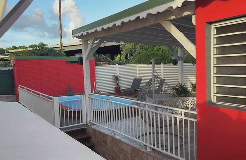 Les Abymes Apartamento | Appartement charmant à Les Abymes avec piscine privée, 60m²