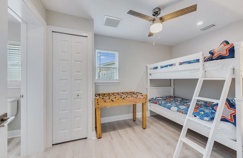 Seacoast Shores Casa | Beachside Private Pool/Yard Kid&Pet Friendly. 3 min from the Beach