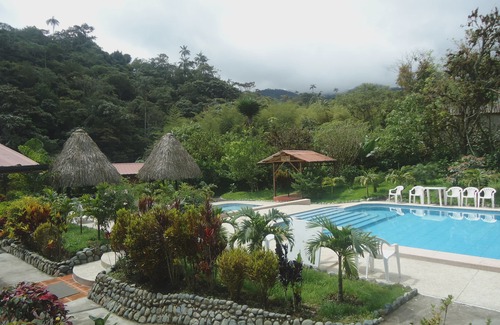 Nanegalito Hotel | Hostería Sumak Pakari