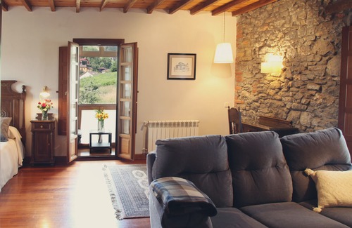 Caces Cama Y Desayuno | Casa de Aldea La Pumariega