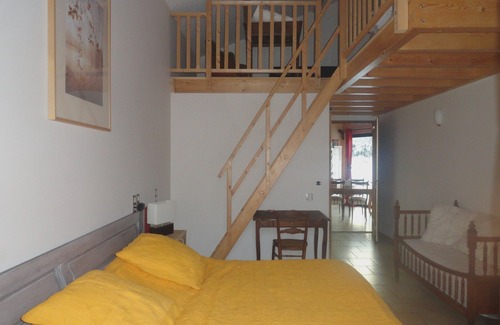 Ambronay Cama Y Desayuno | Le Grand Noyer