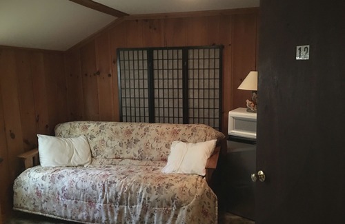 Nisqually Park Hotel | Gateway Inn & Cabins