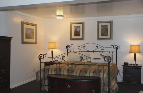 Grande Cache Hotel | Acorn Motel