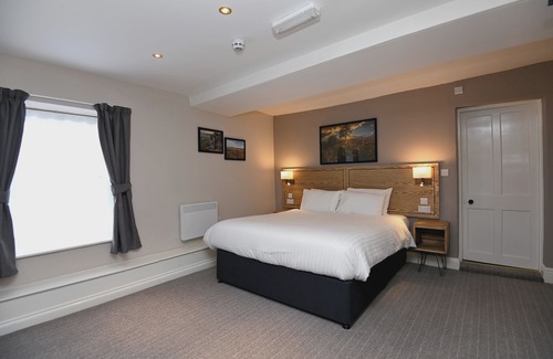 Baslow Hotel | Wheatsheaf, Baslow by Marston's Inns