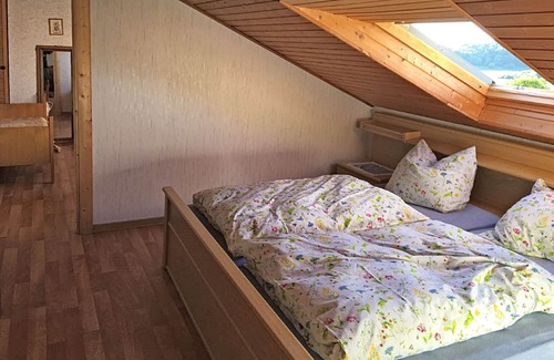 Waldbrunn Apartamento | Cozy Apartment in Ellar with Garden