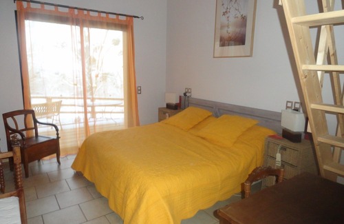 Ambronay Cama Y Desayuno | Le Grand Noyer