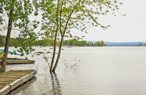 Mayfield Casa | Mayfield Home with Private Dock on Lake Sacandaga!