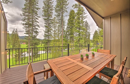 Priest River Casa | Elegant Priest Lake Townhome about 1 Mi From Lake