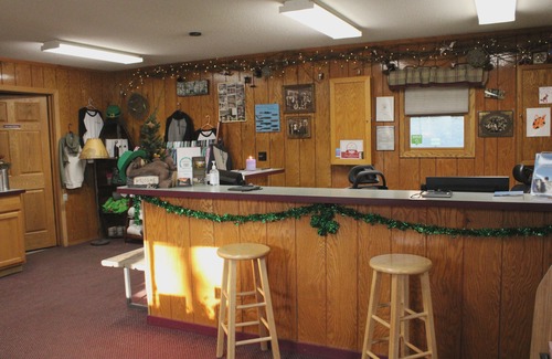 Lake Delton Hotel | Cedar Lodge and Settlement