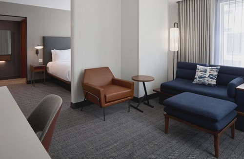 Laval-des-Rapides Hotel | Courtyard by Marriott Montreal Laval