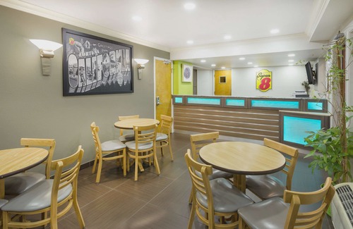 Fortuna Hotel | Super 8 by Wyndham Fortuna