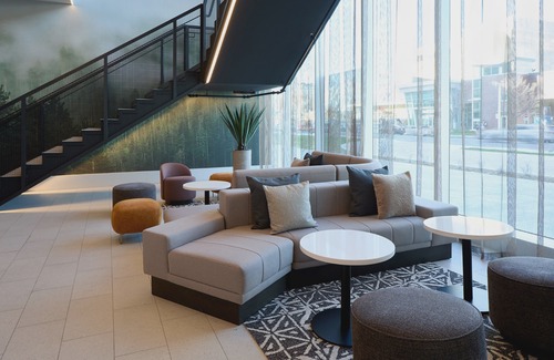 Laval-des-Rapides Hotel | Courtyard by Marriott Montreal Laval