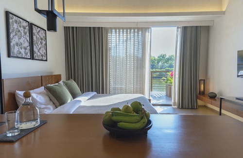 Kadi Complejo | Life At REPOSE- Lake Villas Resort & Club