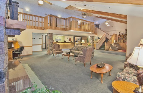 Faribault Hotel | Boarders Inn & Suites by Cobblestone Hotels - Faribault