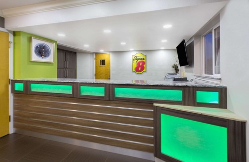 Fortuna Hotel | Super 8 by Wyndham Fortuna