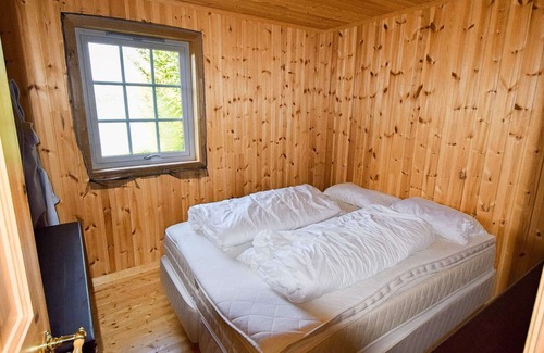 Botnhamn Casa | 4 person holiday home in Botnhamn