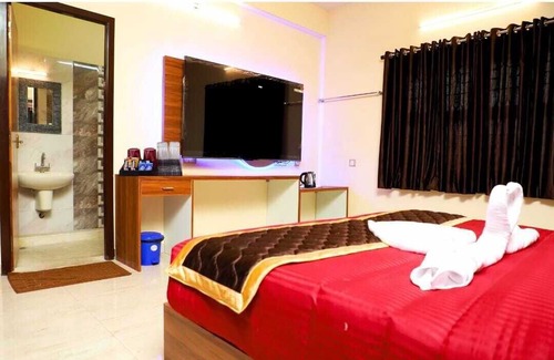 Sadras Hotel | Dreams Neelankarai