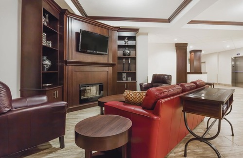 Creston Hotel | Ramada by Wyndham Creston