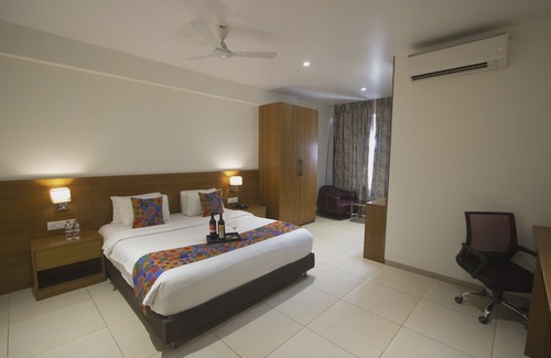Rajgurunagar Hotel | Monarch Express