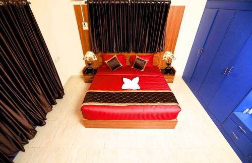 Sadras Hotel | Dreams Neelankarai