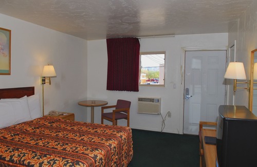Feldman's Hotel | Stone Inn U of A