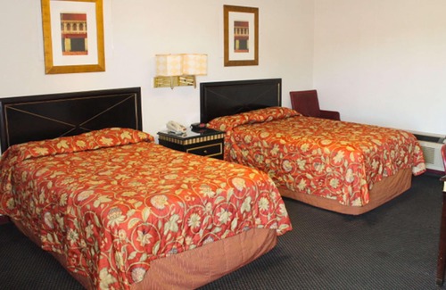 Junction City Hotel | Golden Wheat Budget Host Inn Junction City