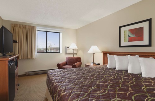 Williston Hotel | Super 8 by Wyndham Williston ND