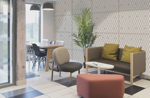 Laval Hotel | B&B HOTEL Laval Ouest
