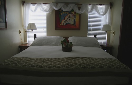 San Pedro Hotel | The Palms Oceanfront Suites