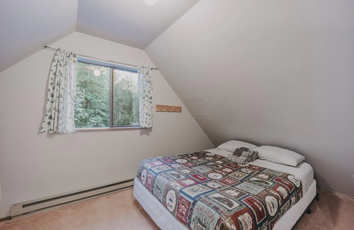 Maple Falls Chalet De Esquí | Mt Baker Lodging - Cabin 67 - Private 2-story cabin with a private hot tub