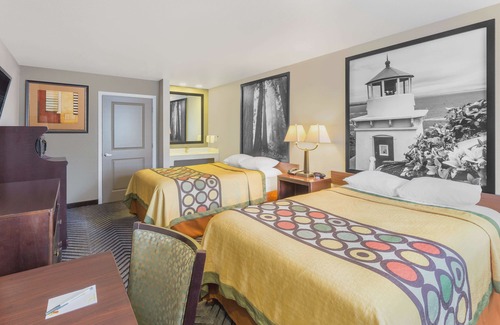 Fortuna Hotel | Super 8 by Wyndham Fortuna