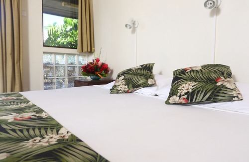 Wailoloa Hotel | Aquarius On The Beach