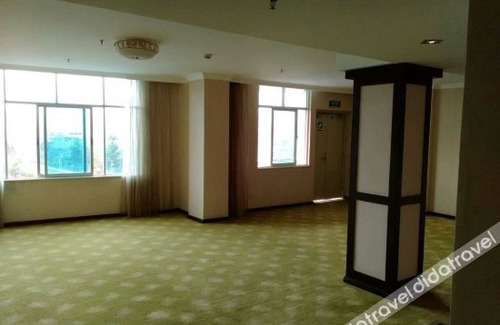 Linxiang District Otro | Tianshun Hotel (lincang First Middle School Branch)