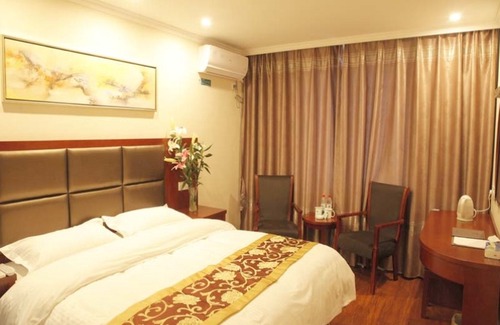 Wuwei County Hotel | GreenTree Inn AnHui WuHu WuWei ChaoWu XiMen Express Hotel