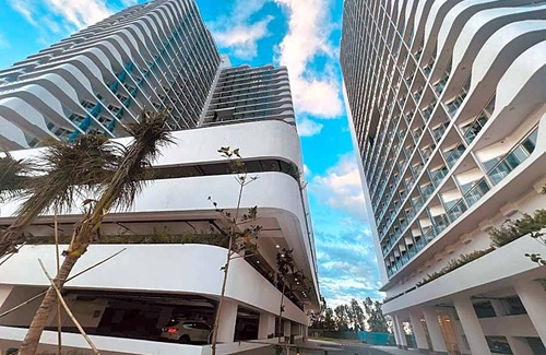 San Fernando Hotel | Real Serene Suite by AZURE NORTH