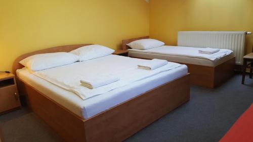 Lancut Hotel | Zajazd Gosciniec