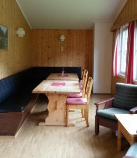 Borlo Hostal | HI Borlaug Vandrerhjem