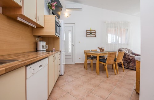 Vir Apartamento | Apartments Peter (33485-A1) - Vir - island Vir